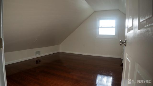55 W Iselin Parkway, Iselin, NJ 08830