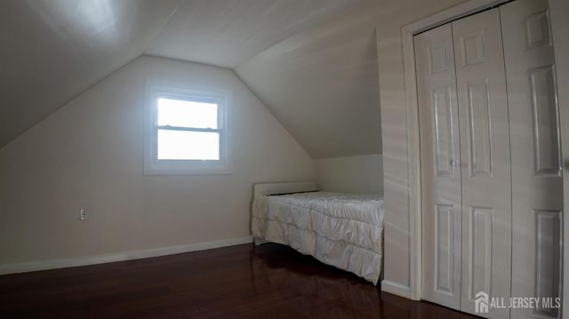 55 W Iselin Parkway, Iselin, NJ 08830