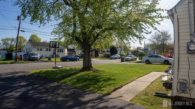 55 W Iselin Parkway, Iselin, NJ 08830