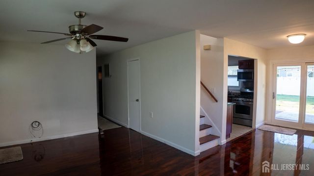 55 W Iselin Parkway, Iselin, NJ 08830
