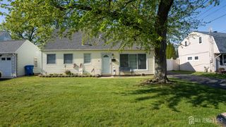 55 W Iselin Parkway, Iselin, NJ 08830