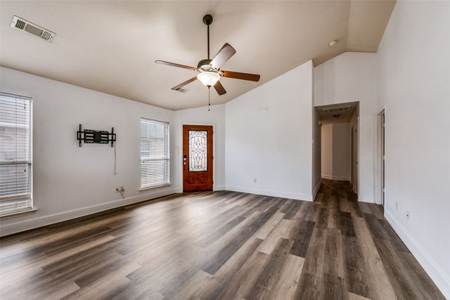 909 Honey Locust Lane, Crowley, TX 76036