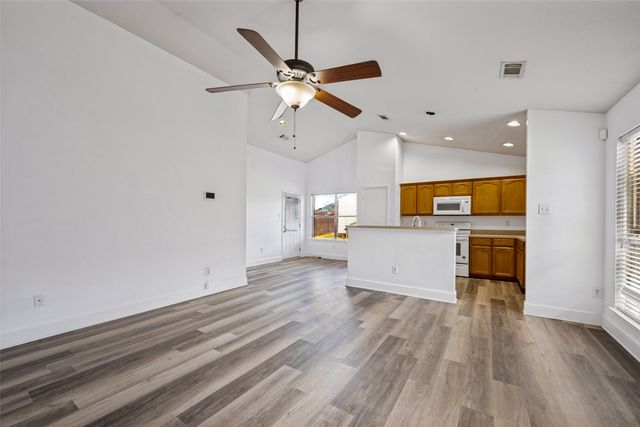 909 Honey Locust Lane, Crowley, TX 76036