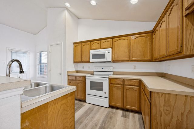 909 Honey Locust Lane, Crowley, TX 76036