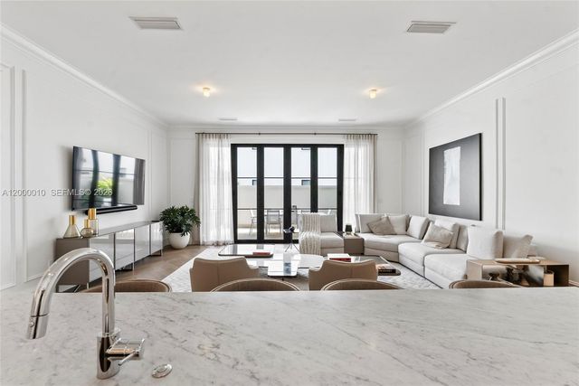 2617 Anderson Rd, Coral Gables, FL 33134