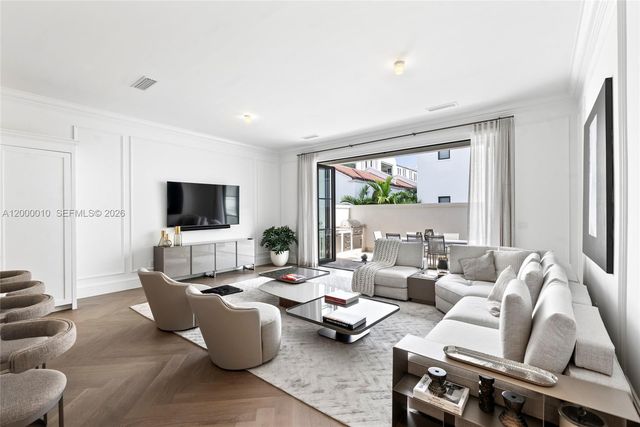 2617 Anderson Rd, Coral Gables, FL 33134