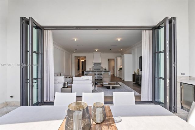 2617 Anderson Rd, Coral Gables, FL 33134