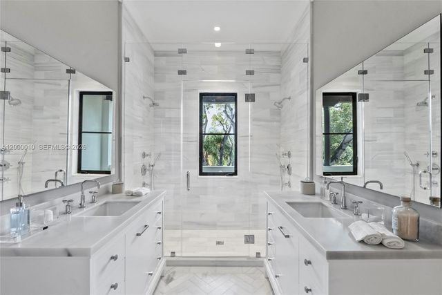 2617 Anderson Rd, Coral Gables, FL 33134