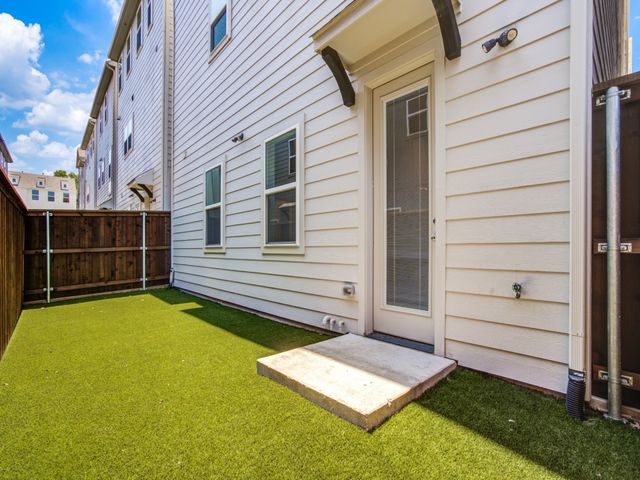 2619 Carmelita Street, Dallas, TX 75212