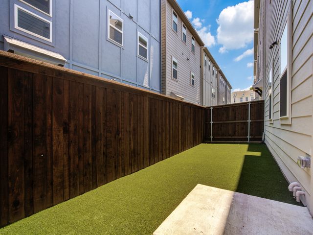 2619 Carmelita Street, Dallas, TX 75212