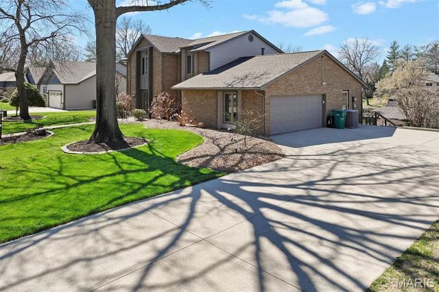 26 Ravenwood Circle, O'fallon, IL 62269