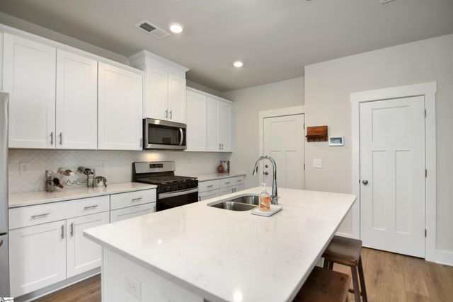 105 Boren Way, Greenville, SC 29607