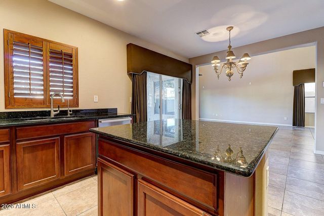 2530 W CORDIA Lane, Phoenix, AZ 85085