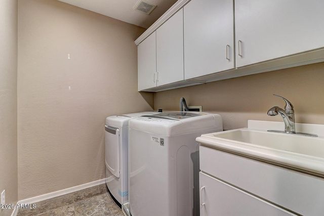 2530 W CORDIA Lane, Phoenix, AZ 85085