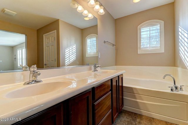 2530 W CORDIA Lane, Phoenix, AZ 85085