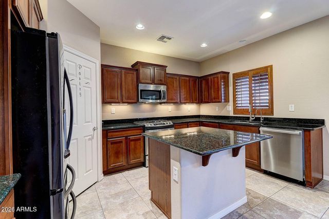 2530 W CORDIA Lane, Phoenix, AZ 85085