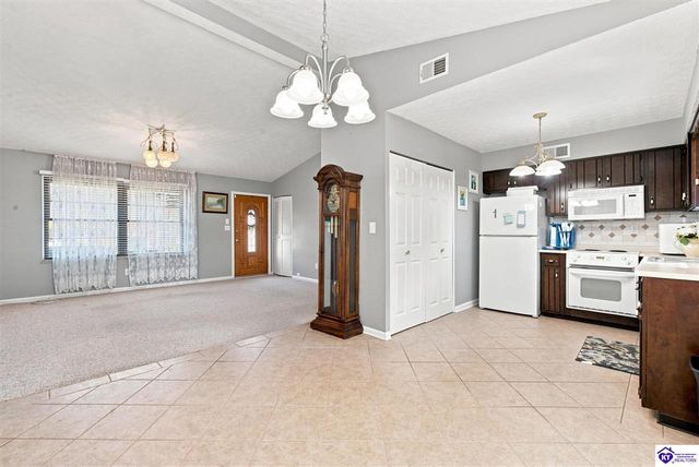 718 Carolyn Street, Radcliff, KY 40160