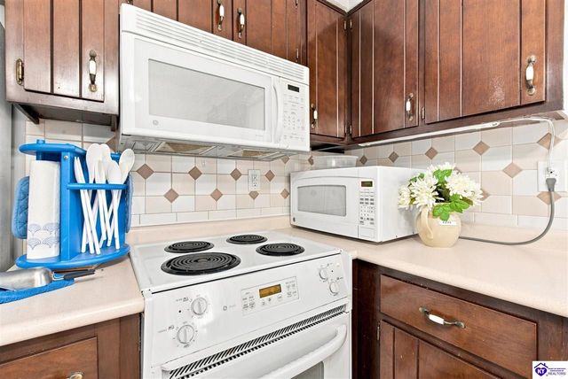718 Carolyn Street, Radcliff, KY 40160