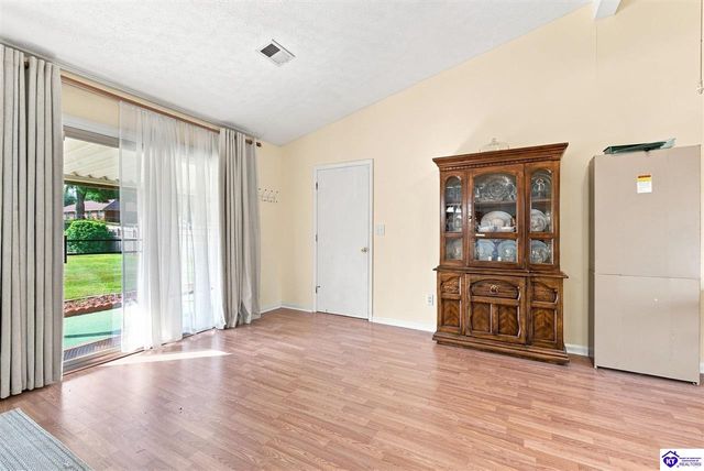 718 Carolyn Street, Radcliff, KY 40160