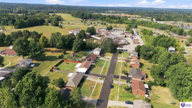 718 Carolyn Street, Radcliff, KY 40160