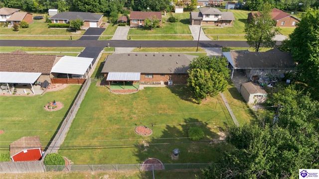 718 Carolyn Street, Radcliff, KY 40160