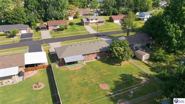 718 Carolyn Street, Radcliff, KY 40160