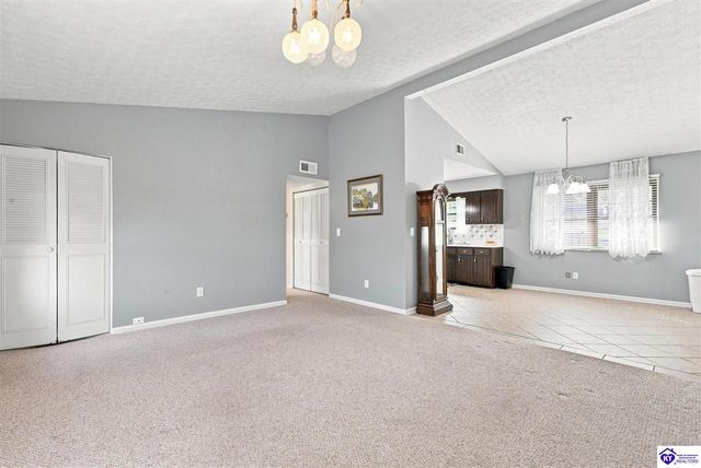 718 Carolyn Street, Radcliff, KY 40160