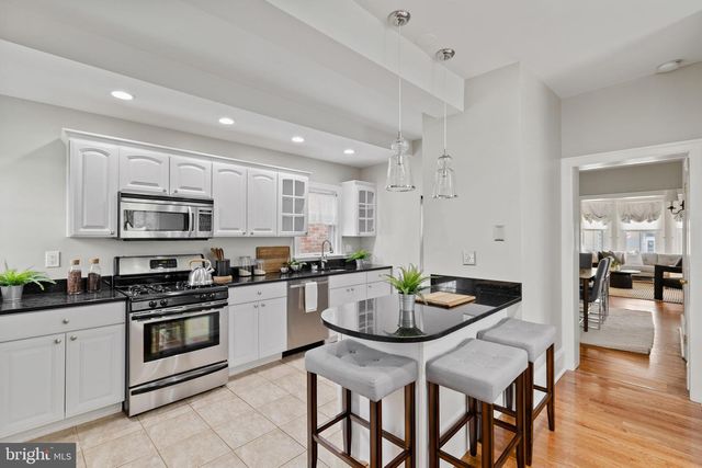 100 E 6TH AVE, Conshohocken, PA 19428