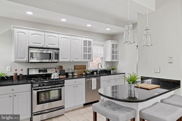 100 E 6TH AVE, Conshohocken, PA 19428