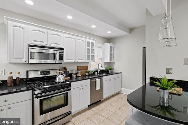 100 E 6TH AVE, Conshohocken, PA 19428