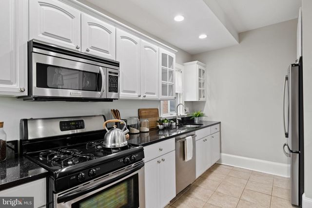 100 E 6TH AVE, Conshohocken, PA 19428