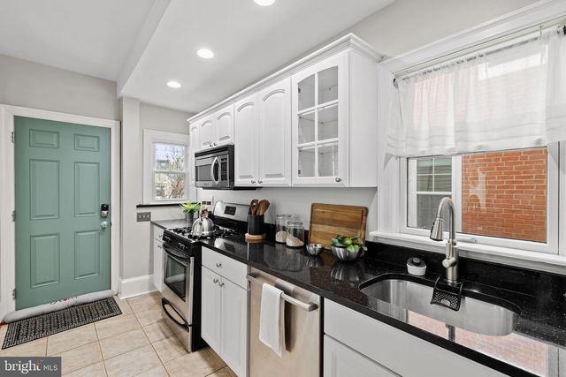 100 E 6TH AVE, Conshohocken, PA 19428