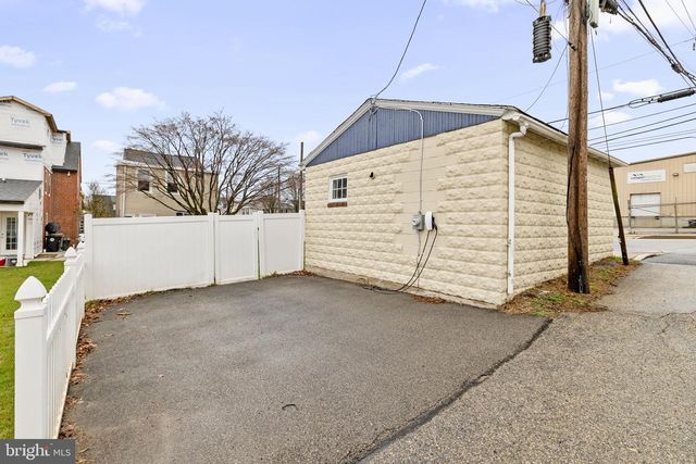 100 E 6TH AVE, Conshohocken, PA 19428