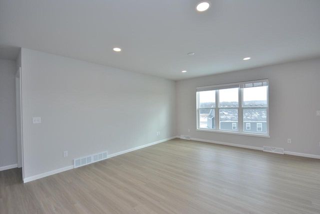 613 Standing Stone DRIVE, Waukesha, WI 53189