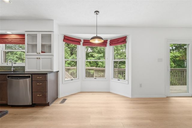 324 Haldeman Dr, Cranberry Twp, PA 16066