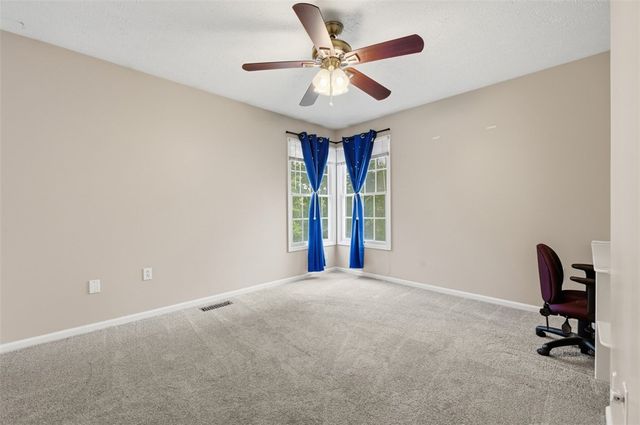 324 Haldeman Dr, Cranberry Twp, PA 16066