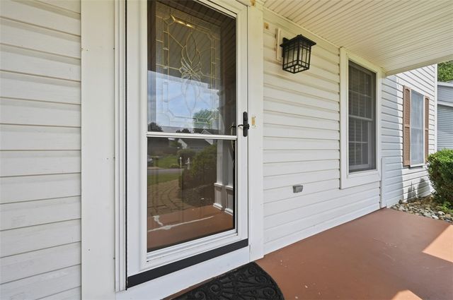 324 Haldeman Dr, Cranberry Twp, PA 16066