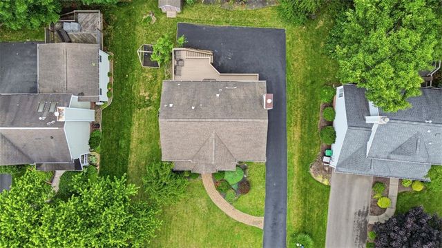 324 Haldeman Dr, Cranberry Twp, PA 16066