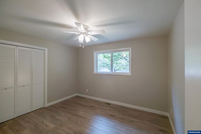 3385 Balsam Dr S, Salem, OR 97302