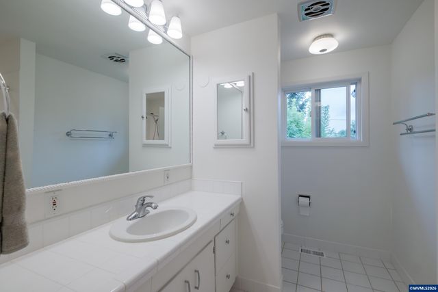 3385 Balsam Dr S, Salem, OR 97302