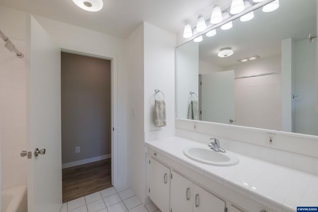 3385 Balsam Dr S, Salem, OR 97302