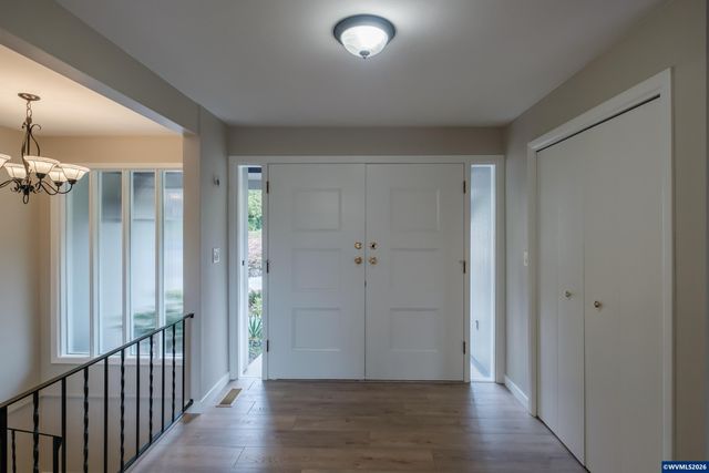 3385 Balsam Dr S, Salem, OR 97302