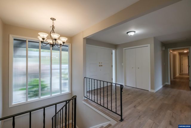 3385 Balsam Dr S, Salem, OR 97302