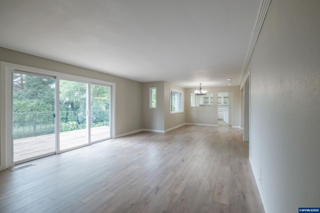 3385 Balsam Dr S, Salem, OR 97302