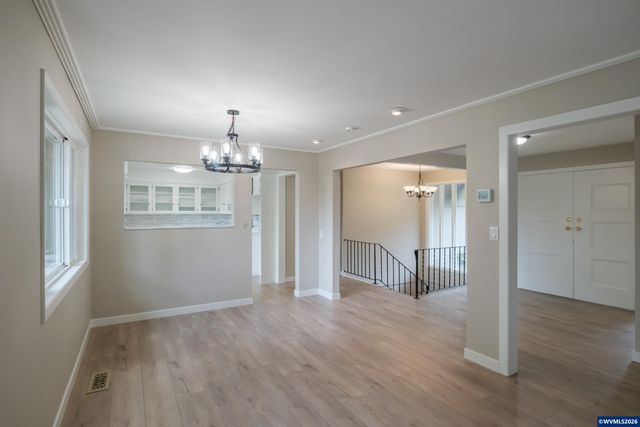 3385 Balsam Dr S, Salem, OR 97302