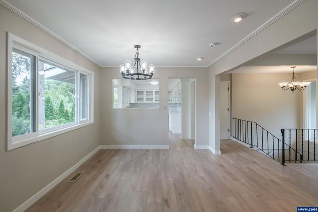 3385 Balsam Dr S, Salem, OR 97302