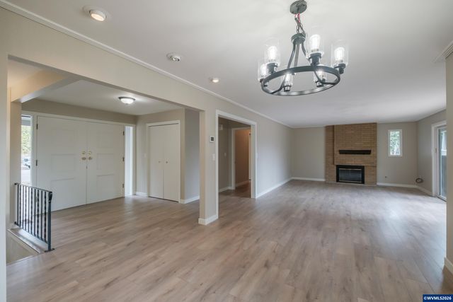 3385 Balsam Dr S, Salem, OR 97302