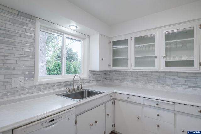 3385 Balsam Dr S, Salem, OR 97302