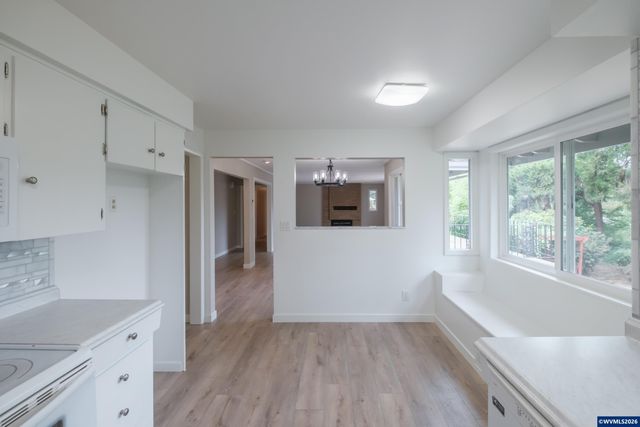 3385 Balsam Dr S, Salem, OR 97302