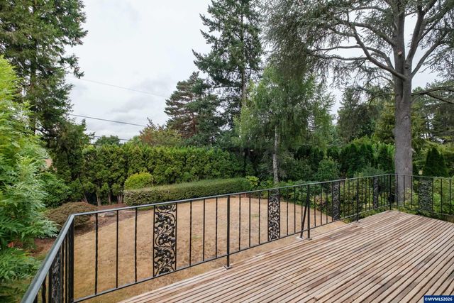 3385 Balsam Dr S, Salem, OR 97302